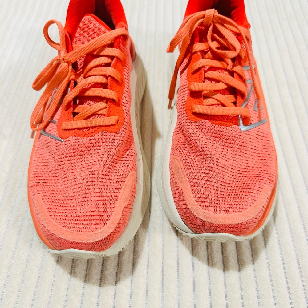 New Balance Slip Resistant Shoes for Crews